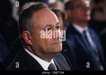 Brzezinka, Pologne. 27th janvier 2023. Douglas Emhoff, le deuxième homme des États-Unis marié au vice-président des États-Unis en 49th, Kamala Harris, assiste à une cérémonie à l'occasion de l'anniversaire 78th d'Auschwitz - Birkenau libération et l'Holocauste jour du souvenir dans l'ancien camp de concentration et d'extermination nazi allemand Auschwitz Birkenau II Brzezinka, Pologne sur 27 janvier 2023. (Credit image: © Beata Zawrzel/ZUMA Press Wire) USAGE ÉDITORIAL SEULEMENT! Non destiné À un usage commercial ! Crédit : ZUMA Press, Inc./Alay Live News Banque D'Images