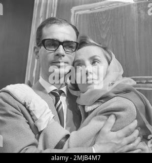 Histoire des pays-Bas: Jeu de télévision 'rendez-vous avec Grazia'. Henk van Ulsen et Andrea Domburg; Date: 12 avril 1962 Banque D'Images