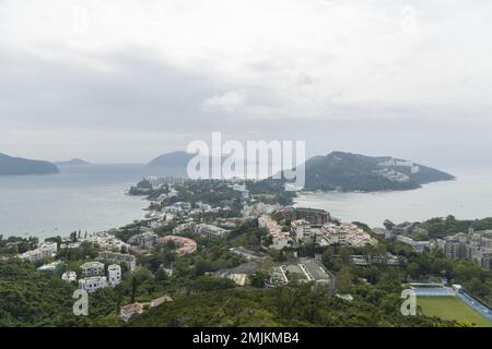 Vue aérienne de Stanley, une ville côtière et une attraction touristique populaire, depuis Ma Kong Shan ou The Twins Banque D'Images