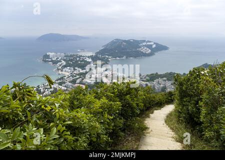 Vue aérienne de Stanley, une ville côtière et une attraction touristique populaire, depuis Ma Kong Shan ou The Twins Banque D'Images