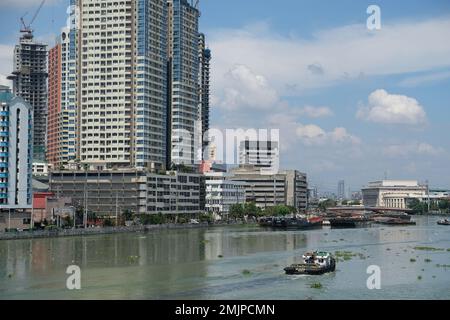 Philippines Manille - vue sur la rivière Pasig depuis fort Santiago