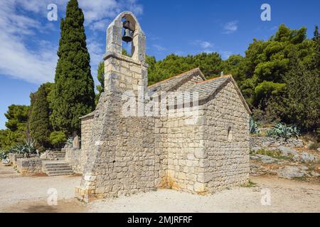 Le St. Église Nicholas sur la colline de Marjan. L'église est consacrée à Saint Nicholas, Saint patron des pêcheurs Banque D'Images