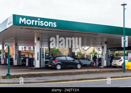 Piste de la station de remplissage d'essence et de diesel de Morrisons, Ayr, Écosse, Royaume-Uni Banque D'Images