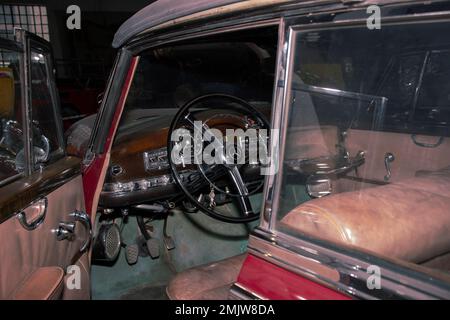 Intérieur de Mercedes-Benz W186 300C "Adenauer", fabriqué: 1951-1957 Banque D'Images