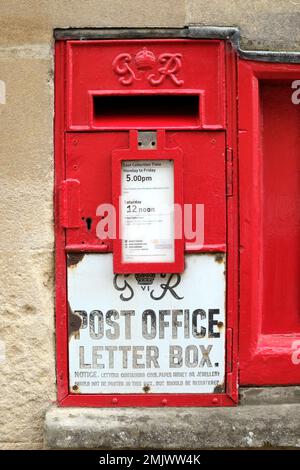 Ancienne boîte postale murale George VI Banque D'Images