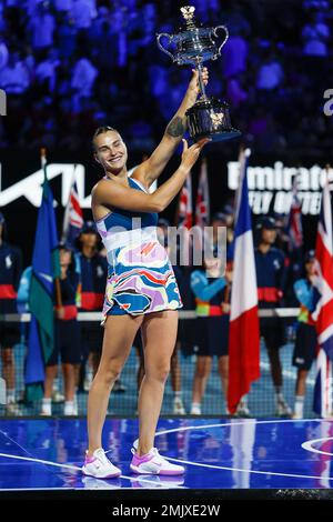 Melbourne, Australie. 28th. Janvier 2023. Aryna Sabalenka, lauréate du trophée de l'Open d'Australie 2023 au parc de Melbourne le samedi 28 janvier 202 © Juergen Hasenkopf / Alamy Live News Banque D'Images