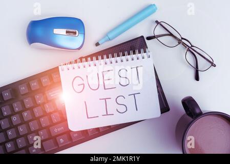 Affiche manuscrite liste des clients. Business concept une liste de personnes autorisées à participer au spectacle ou à un événement Banque D'Images