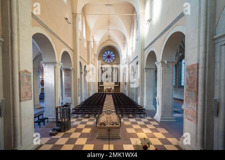 Allée principale de St. Blasii Cathédrale intérieur avec orgue et tombe de Henry le Lion et sa femme Mathilde - Braunschweig, Allemagne Banque D'Images