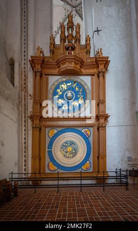 Horloge astronomique à St. Église Marie (Marienkirche) intérieur - Lubeck, Allemagne Banque D'Images