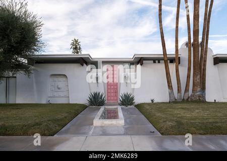 Palm Springs, États-Unis. 11th novembre 2022. Une des célèbres maisons du milieu du siècle de Palm Springs. Banque D'Images