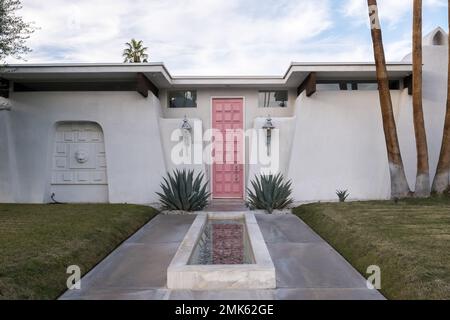 Palm Springs, États-Unis. 11th novembre 2022. Une des célèbres maisons du milieu du siècle de Palm Springs. Banque D'Images