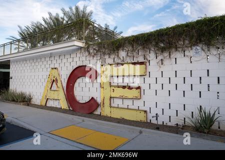 Palm Springs, États-Unis. 11th novembre 2022. Le célèbre hôtel Ace de Palm Springs. Banque D'Images