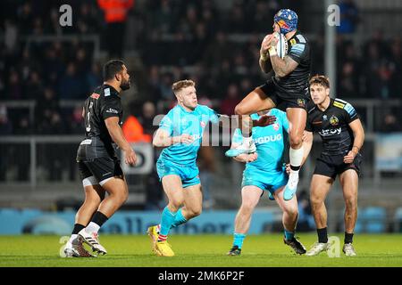 Exeter, Royaume-Uni. 28 janvier 2023. Jack Nowell, d'Exeter Chiefs, a donné un coup de pied lors du match de rugby Gallagher Premiership entre Exeter Chiefs et Gloucester à Sandy Park, Exeter, Royaume-Uni, le 28 janvier 2023. Photo de Scott Boulton. Utilisation éditoriale uniquement, licence requise pour une utilisation commerciale. Aucune utilisation dans les Paris, les jeux ou les publications d'un seul club/ligue/joueur. Crédit : UK Sports pics Ltd/Alay Live News Banque D'Images