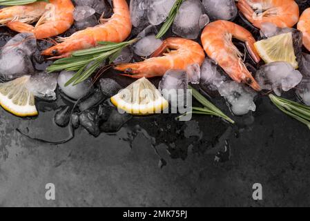 crevettes avec glace aux herbes de citron. Photo haute résolution Banque D'Images