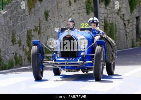 Mille Miglia 2014, n° 22 Bugatti T 37/35T Construit en 1929 course de voitures Vintage. Saint-Marin, Italie Banque D'Images