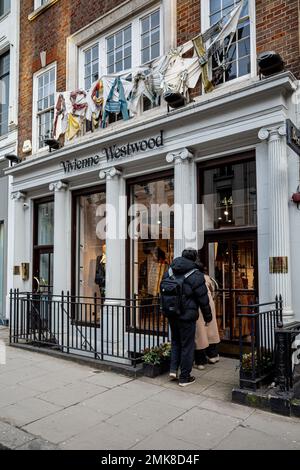 Vivienne Westwood Mayfair Londres - Vivienne Westwood Flagship Store 44 conduit Street, Mayfair, Londres. Vivienne Westwood a ouvert son premier magasin 1971. Banque D'Images