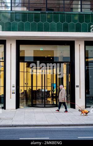 No 1 New Oxford Street London - foyer d'entrée du 1939 Art Deco bâtiment aménagement mixte, achevé en 2017, architecte ORMS. Banque D'Images