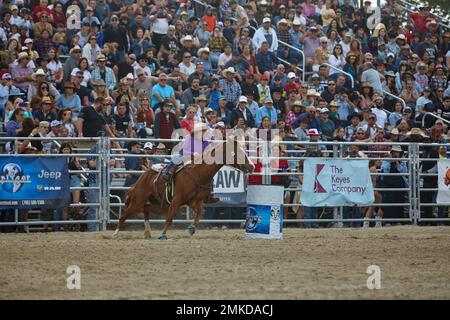 Homestead, Floride, États-Unis. 28th janvier 2023. 74th Rodeo de championnat annuel Homestead, présenté par Downrite Engineering et Spitzer Chrysler Dodge Jeep RAM de Homestead. Barrel Racing, Bull Riding, Tie Down Roping, Team Roping, Saddle Bronc Riding, Bareback Bronc Riding, Steer Wrestling, John Harrison Specialty Act, Homestead Everglades Posse Specialty Act. PRCA. Credit: Yaroslav Sabitov/YES Market Media/Alay Live News Banque D'Images