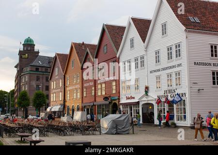 BERGEN, NORVÈGE -23 JUILLET 2016: Belle architecture et maisons colorées dans la ville de Bergen, Norvège Banque D'Images