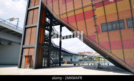 Szczecin, Pologne. 17 août 2022. La construction du Centername des Sciences marines de Jerzy Stelmach à Szczecin. Banque D'Images