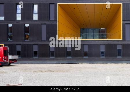 La Music Box, un nouveau bâtiment d'environ 50 salles pour musiciens sur le site de l'usine de gaz à Augsbourg. La loggia peut être utilisée par des groupes pour des concerts. Banque D'Images