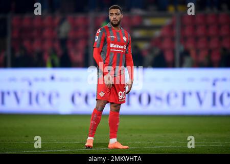 Cremona, Italie. 28 janvier 2023. Cyriel Dessers of US Cremonese regarde à la fin de la série Un match de football entre US Cremonese et FC Internazionale. Credit: Nicolò Campo/Alay Live News Banque D'Images