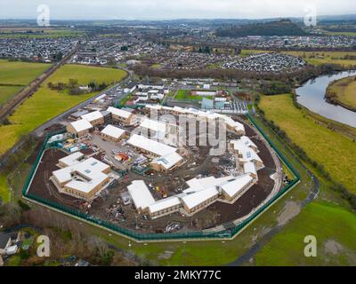 Stirling, Écosse, vue aérienne de la nouvelle prison de HMP & YOI Stirling en construction à côté de la prison existante de HMP & YOI Cornton Vale Banque D'Images