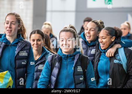 Manchester, Royaume-Uni. 28th janvier 2023. Manchester, Royaume-Uni. 29th janvier 2023. Manchester, Royaume-Uni. 28th janvier 2023. L'équipe de football de Manchester City arrive au stade Academy lors du match rond de la coupe féminine FA 4th entre Manchester City et Sheffield United au stade Academy, à Manchester, le samedi 28th janvier 2023. (Crédit : Mike Morese | MI News) crédit : MI News & Sport /Alay Live News Banque D'Images