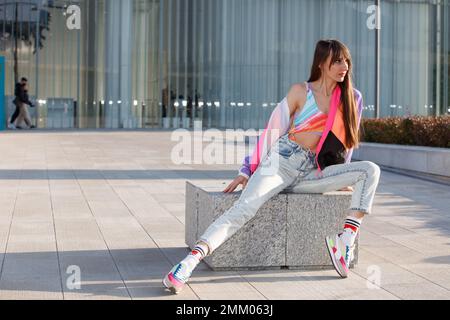 Mannequin et danseuse professionnelle, CityLife, Milan, Italie Banque D'Images