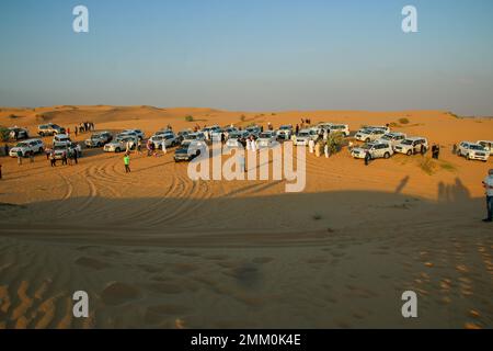 Paysages désertiques et excursions aux Émirats arabes Unis. Banque D'Images