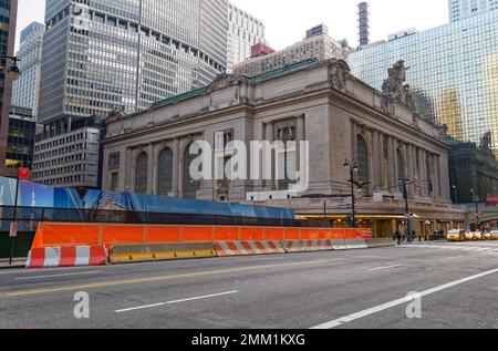 Vue rare du Grand Central terminal: Après la démolition du site d'un Vanderbilt, et avant la construction atteint le niveau de la rue. Banque D'Images