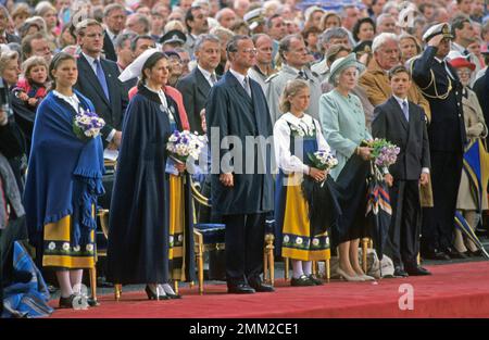 Carl XVI Gustaf, roi de Suède. Né le 30 avril 1946. Le roi Carl XVI Gustaf, la reine Silvia leurs enfants, la princesse Madeleine, la princesse Victoria, le prince Carl Philip. 1993 Banque D'Images
