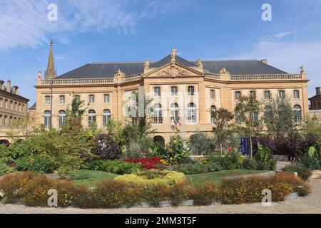 Opéra et théâtre historique avec jardin dans la ville française de Metz, France, 30 août 2022 Banque D'Images