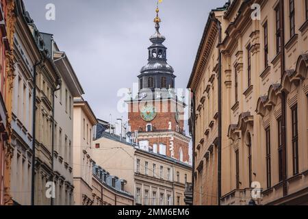 Tour de l'hôtel de ville sur la vieille ville de Cracovie, petite Pologne Voivodeship de Pologne, vue de la rue Bracka Banque D'Images