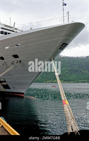 Navire de croisière MSC Lirica à Andalsnes Norvège - destination de voyage dans le nord de l'Europe - 20to juin de juillet 2012 Banque D'Images