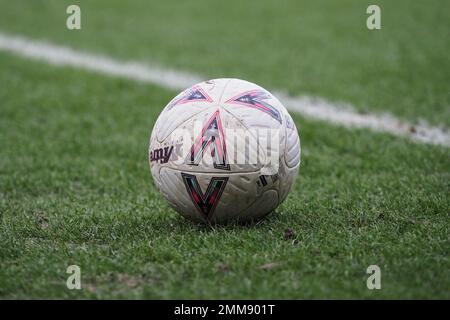 Telford, Royaume-Uni. 29th janvier 2023. Telford, Angleterre, 29 janvier 2023: Ballon de match officiel pendant le match de la coupe de football féminin entre Wolverhampton Wanderers et West Ham Unis à New Bucks Head à Telford, Angleterre (Natalie Mincher/SPP) Credit: SPP Sport Press photo. /Alamy Live News Banque D'Images