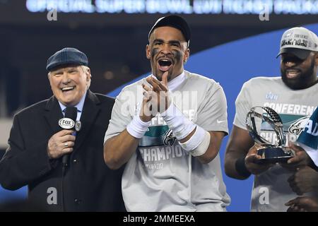 Philadelphie, Pennsylvanie, États-Unis. 29th janvier 2023. Pennsylvanie, États-Unis; Philadelphia Eagles Quarterback Jalen Hurts (1) célèbre la victoire du championnat NFC contre le San Francisco 49ers à Philadelphie, Pennsylvanie. Crédit obligatoire Eric Canha/CSM/Alay Live News Banque D'Images