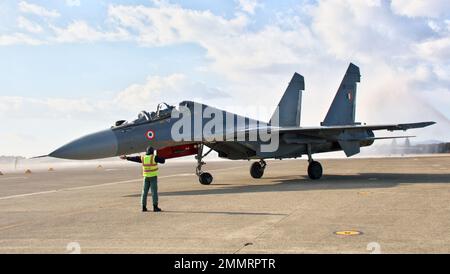 L'armée de l'air indienne su-30 MKI Flanker arrive pour la première fois à la base aérienne d'Hyakuri dans la préfecture d'Ibaraki, au Japon, sur 10 janvier 2023. Credit: AFLO/Alay Live News Banque D'Images