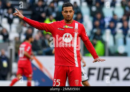 Armando Izzo d'AC Monza réagit pendant la série Un match de football entre Juventus FC et AC Monza au stade de Juventus à Turin (Italie), 29 janvier Banque D'Images