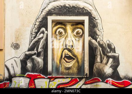 Grèce, Athènes, Exarchia ou Exarchia district, le quartier culte anarchiste, artistique et hétérogène, fresque par l'artiste WD ou Wild Drawing Banque D'Images