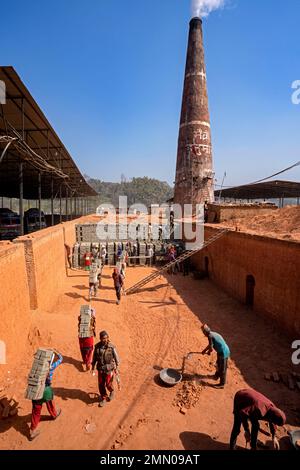 Népal, vallée de Katmandou, briqueteries près de Bhaktapur Banque D'Images