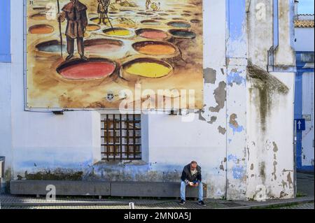 Portugal, région de l'Alentejo, ville d'Arraiolos, devant l'église dans le centre ville Banque D'Images