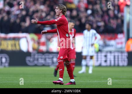 Turin, Italie. 29th janvier 2023. Nicolo Rovella d'AC Monza gestes pendant la série Un match de football entre Juventus FC et AC Monza au stade Allianz sur 29 janvier 2023 à Turin, Italie . Credit: Marco Canoniero / Alamy Live News Banque D'Images