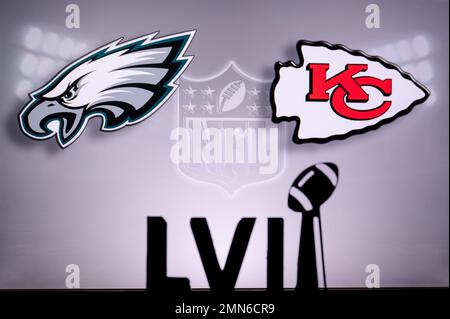 PHOENIX, USA, 30 JANVIER 3, 2023: Philadelphia Eagles vs Kansas City Chiefs. Bol Super 2023. Black Silhouette of Vince Lombardi Trophée pour la winne Banque D'Images