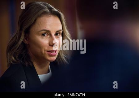 Varsovie, Pologne. 30th janvier 2023. Magda Linette est vue lors d'une conférence de presse à Varsovie. La joueuse de tennis polonaise Magda Linette est revenue en Pologne après l'un de ses plus grands succès dans sa carrière professionnelle, qui a été la demi-finale à l'Open d'Australie 2023. Linette a perdu dans la demi-finale de Sabalenka - le vainqueur de l'Open d'Australie 2023. Après sa performance, le joueur de tennis polonais a sauté dans le classement WTA à la place 22nd. Linette a partagé son expérience lors d'une conférence de presse organisée à Varsovie par l'Association polonaise de tennis (PZA). Crédit : SOPA Images Limited/Alamy Live News Banque D'Images