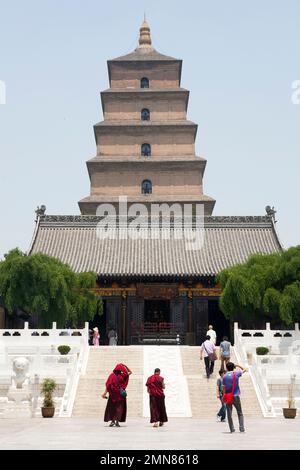 Vue sur la pagode de l'OIE sauvage géante dans les jardins du temple Daci'en, un temple bouddhiste dans le district de Yanta, Xian / Xi'an, Shaanxi, RPC. Chine. (125). Banque D'Images
