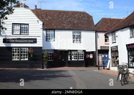 YE Olde Smugglers Inne datant du 14th siècle dans le joli village médiéval d'Alfriston, East Sussex, Royaume-Uni Banque D'Images