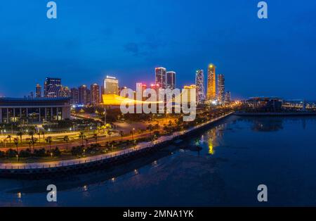 Vous aurez une vue panoramique de xiamen toute la nuit Banque D'Images