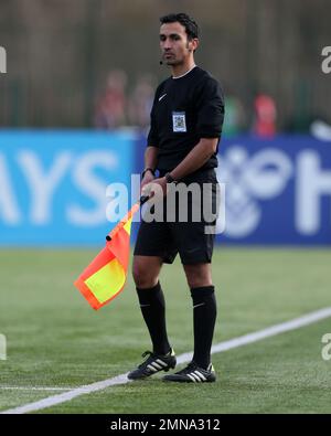 L'Adjointe de l'arbitre ZEYAD AHMED lors du match rond de la FA Cup 4th entre Durham Women FC et Crystal Palace au château de Maiden, Durham, le dimanche 29th janvier 2023. (Credit: Mark Fletcher | MI News) Credit: MI News & Sport /Alay Live News Banque D'Images