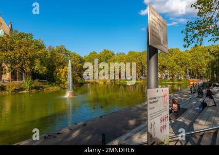 Lac et jardins Feuersee, Grünanlage, Feuerseeplatz, Stuttgart, Allemagne du Sud Banque D'Images